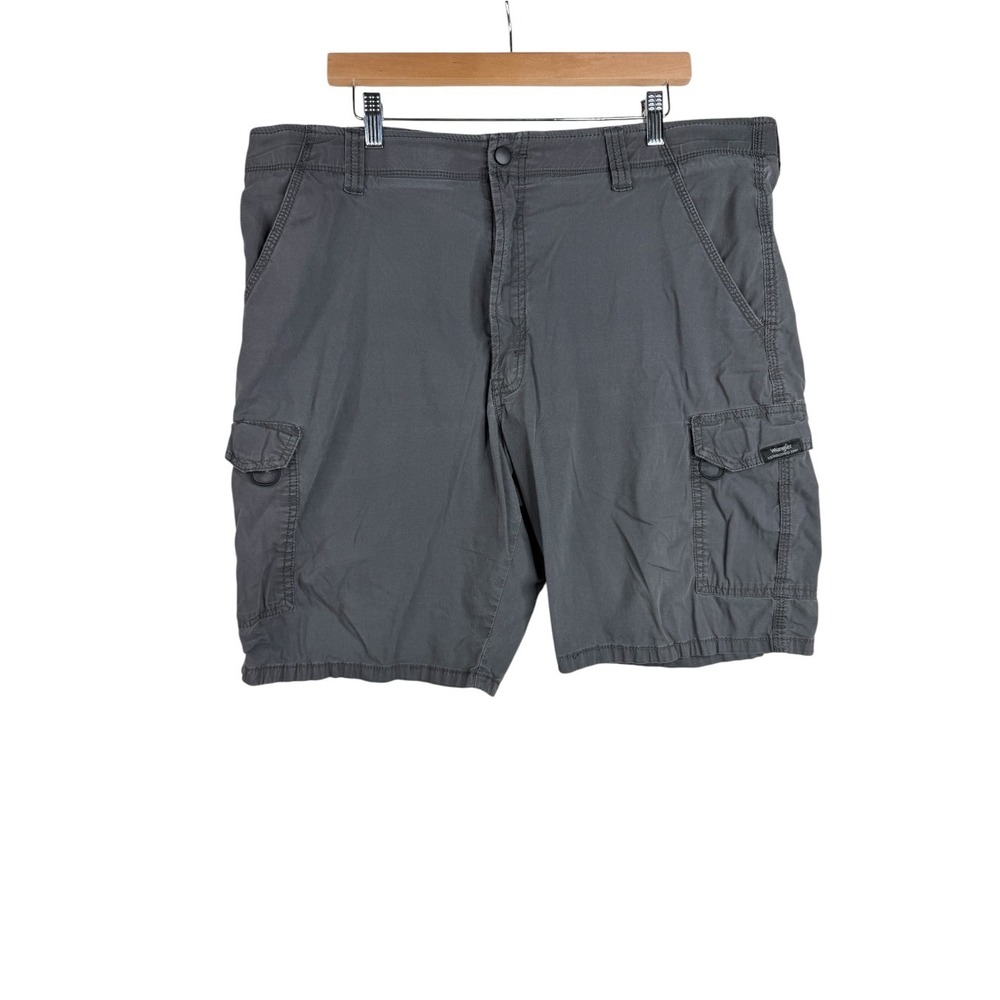 Wrangler Men's Cargo Flat Front Shorts size 40 Charcoal Gray
